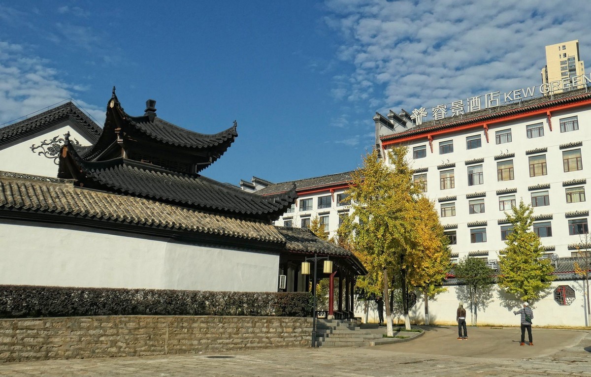 归元寺风光与银杏一