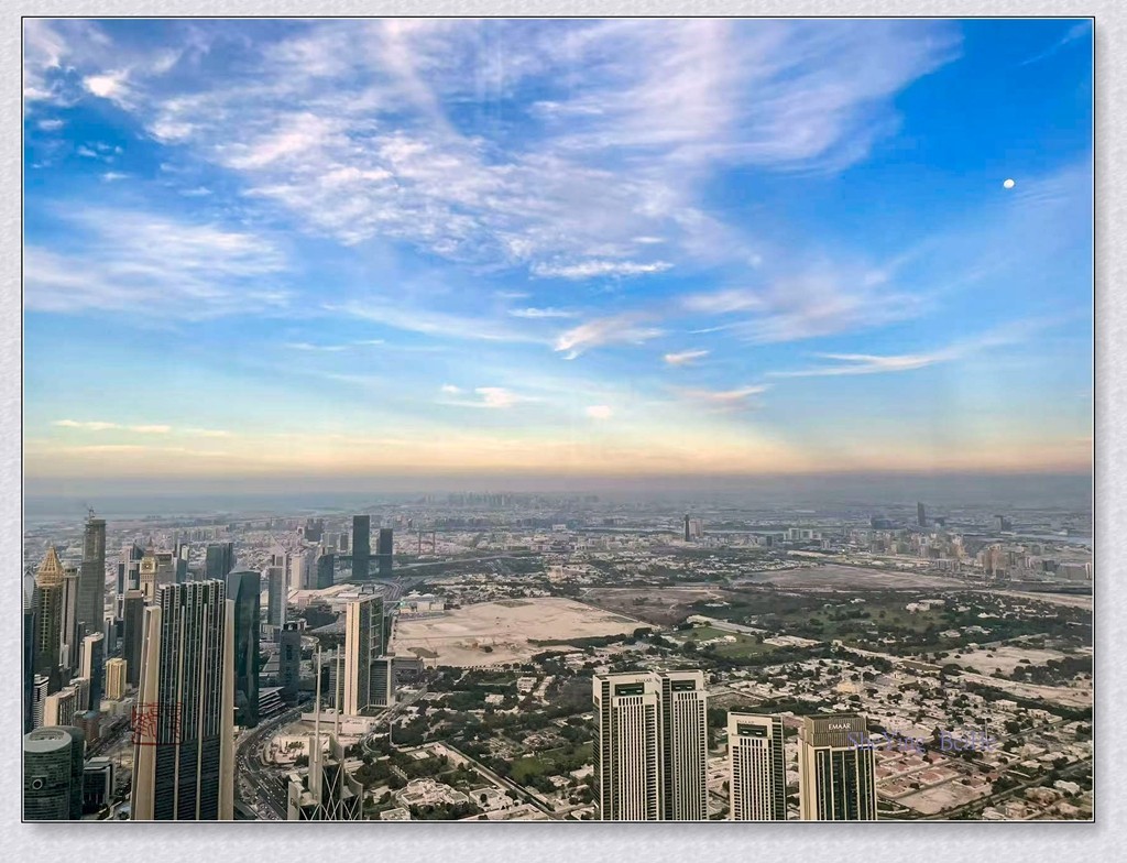 在哈利法塔上看到的-阿联酋之旅