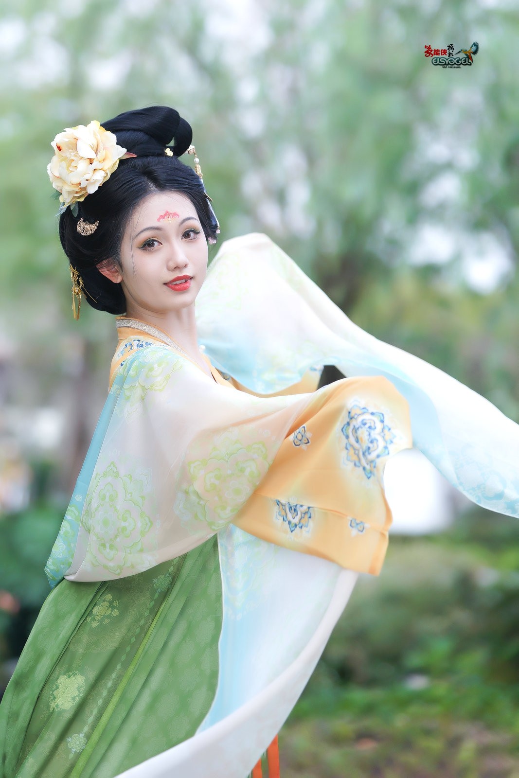 【可爱唐风少女】---小覔