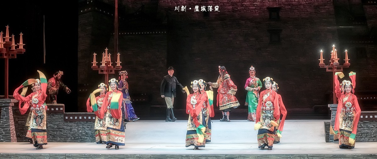 舞台摄影：川剧《尘埃落定》的藏族舞蹈