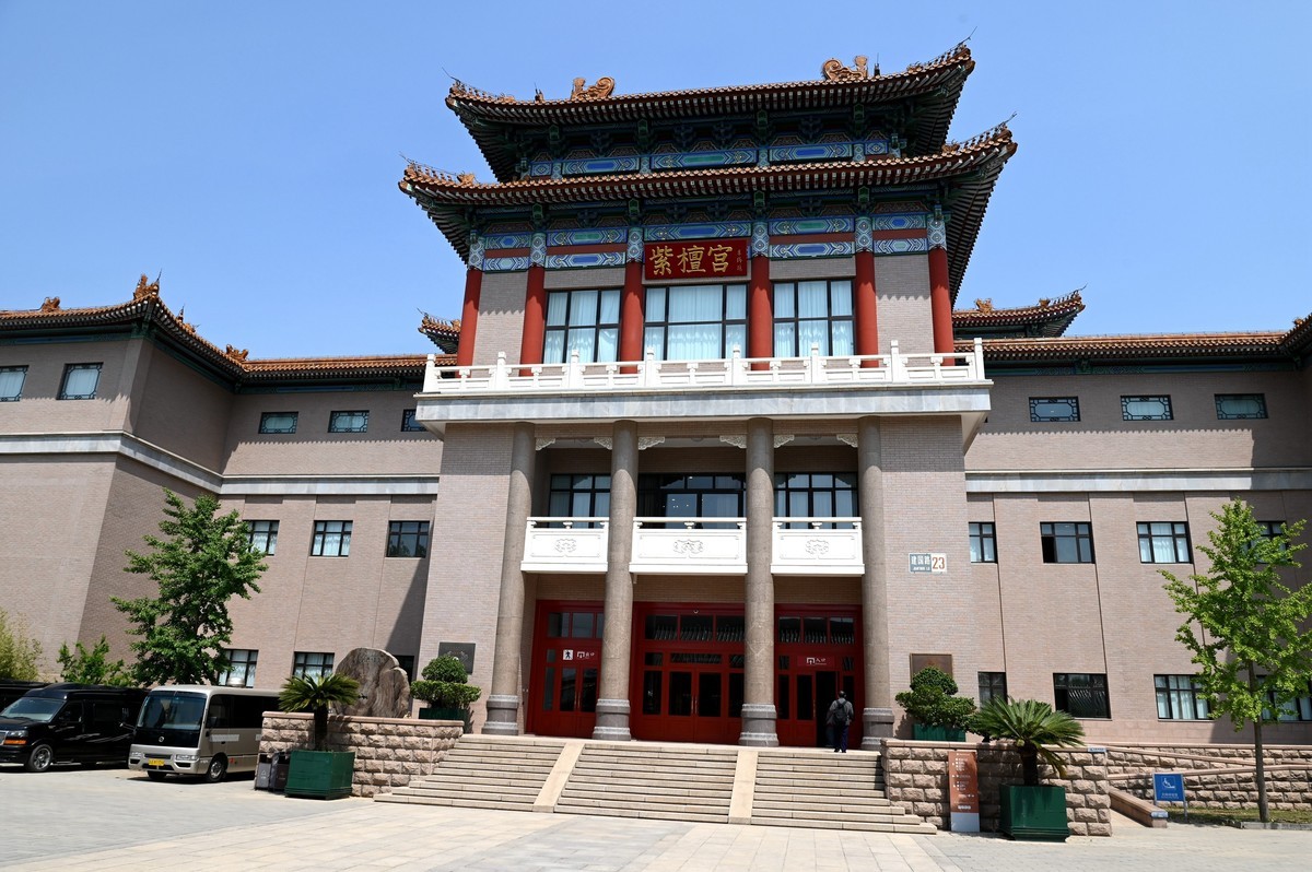 紫檀馆------------------------------------。