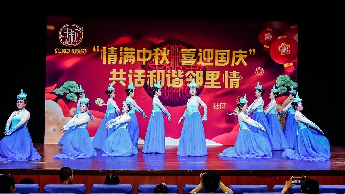 社区国庆中秋文艺晚会(七)《蓝色的梦》-中关村在线摄影论坛