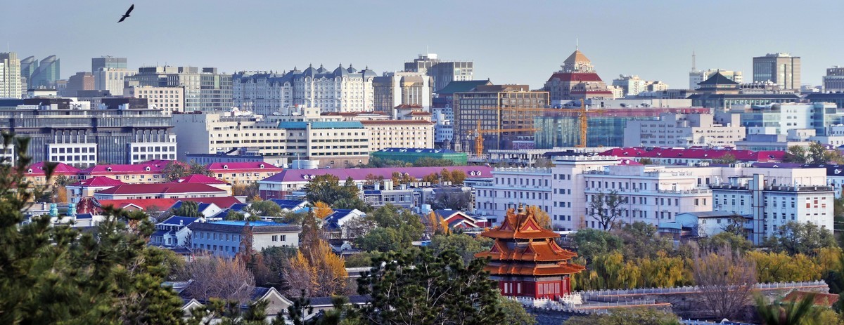 在景山顶鸟瞰京城秋景