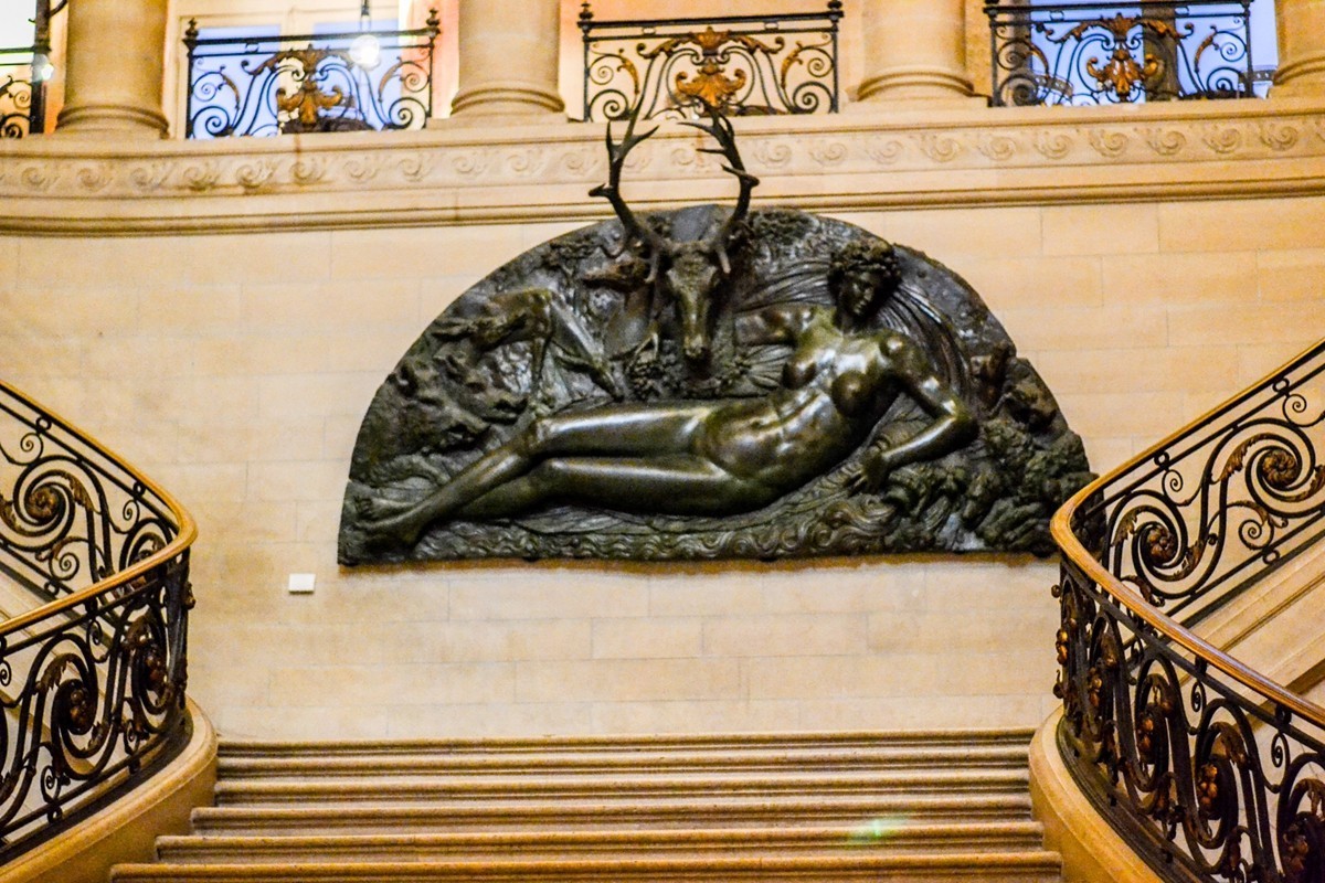 “卢浮宫”简影