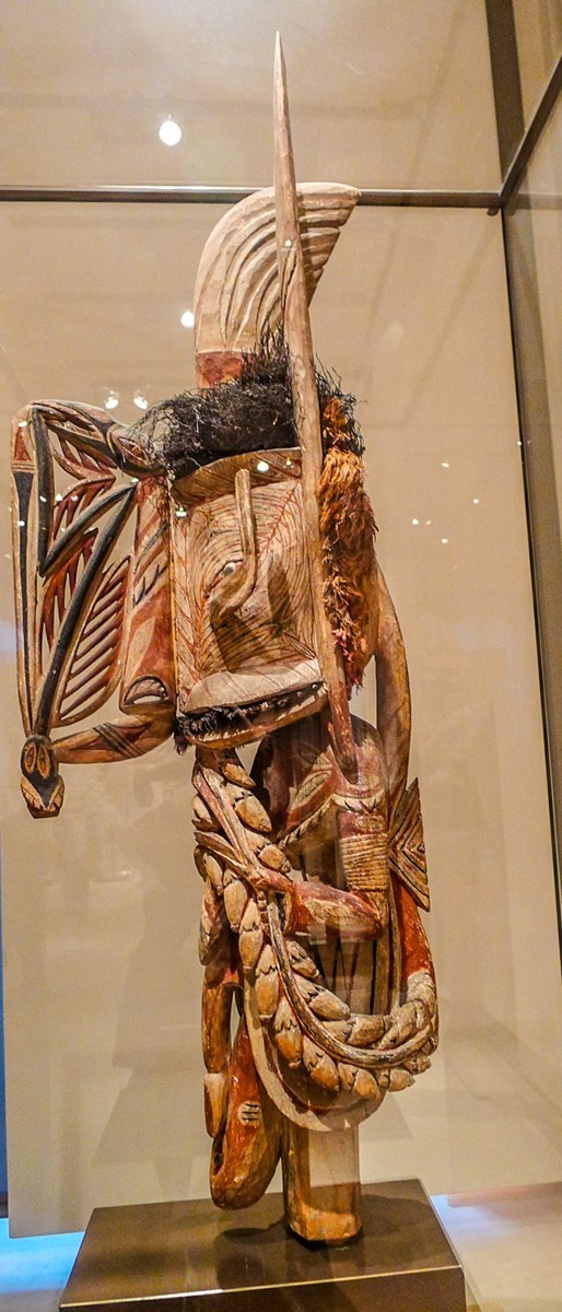 “卢浮宫”简影