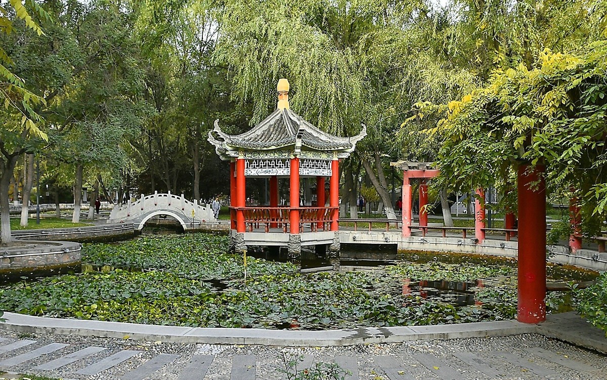 秋季河岸
