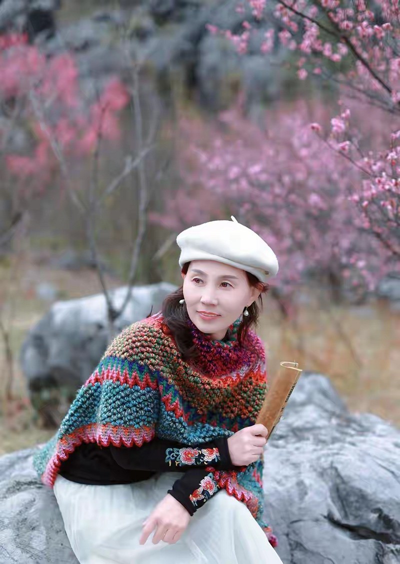 赏梅踏春