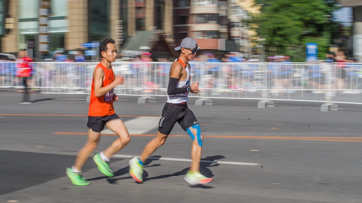 “大连新闻传媒集团”杯第33届大连马拉松赛之八