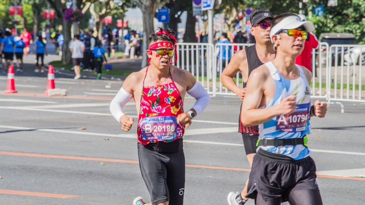 “大连新闻传媒集团”杯第33届大连马拉松赛之八