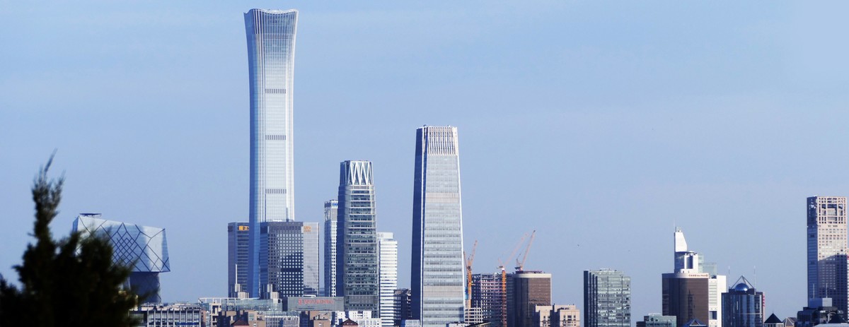 在景山顶鸟瞰京城秋景