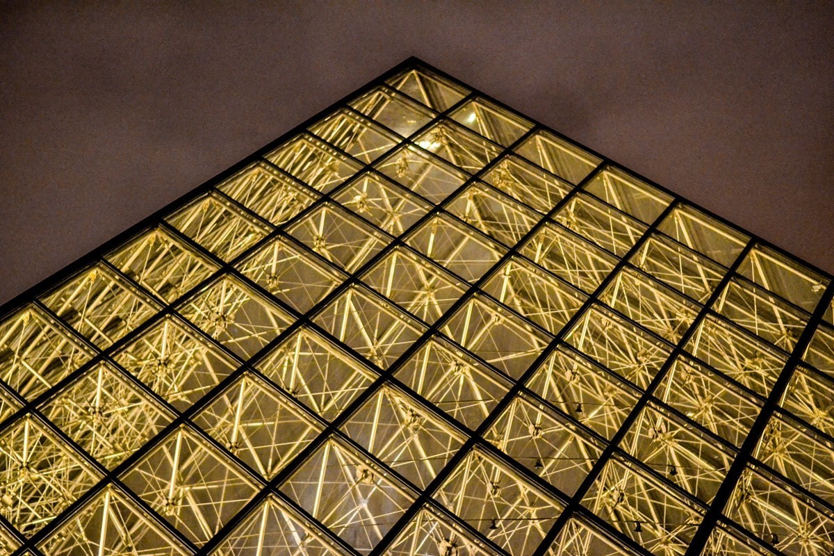 “卢浮宫”简影