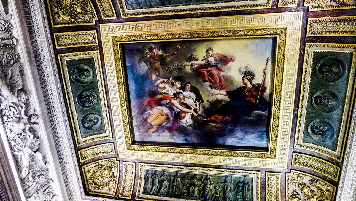 “卢浮宫”简影