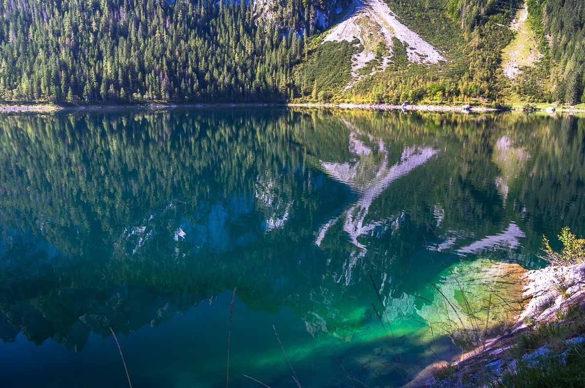 奥地利戈绍湖晨光