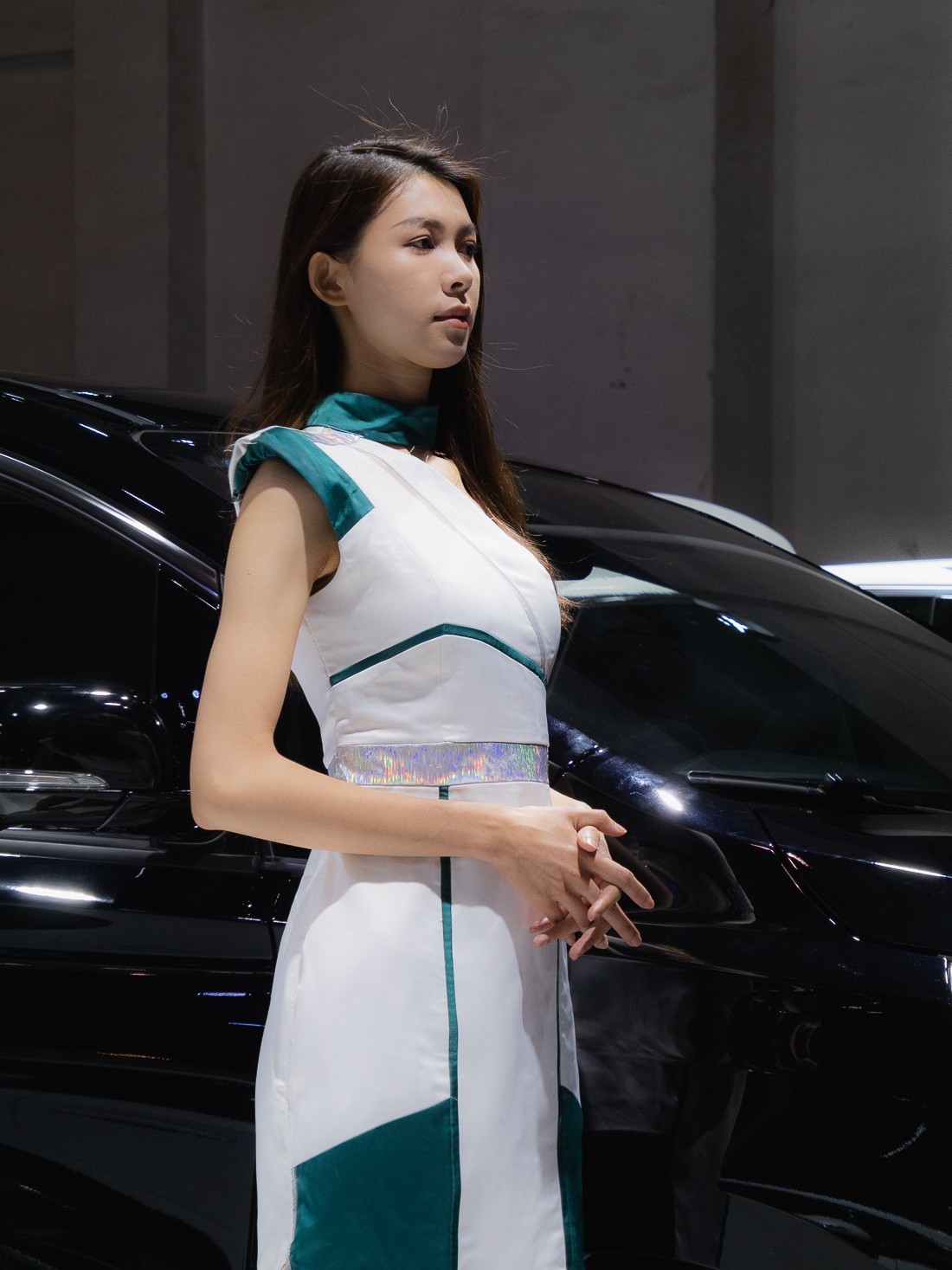 美女辛苦