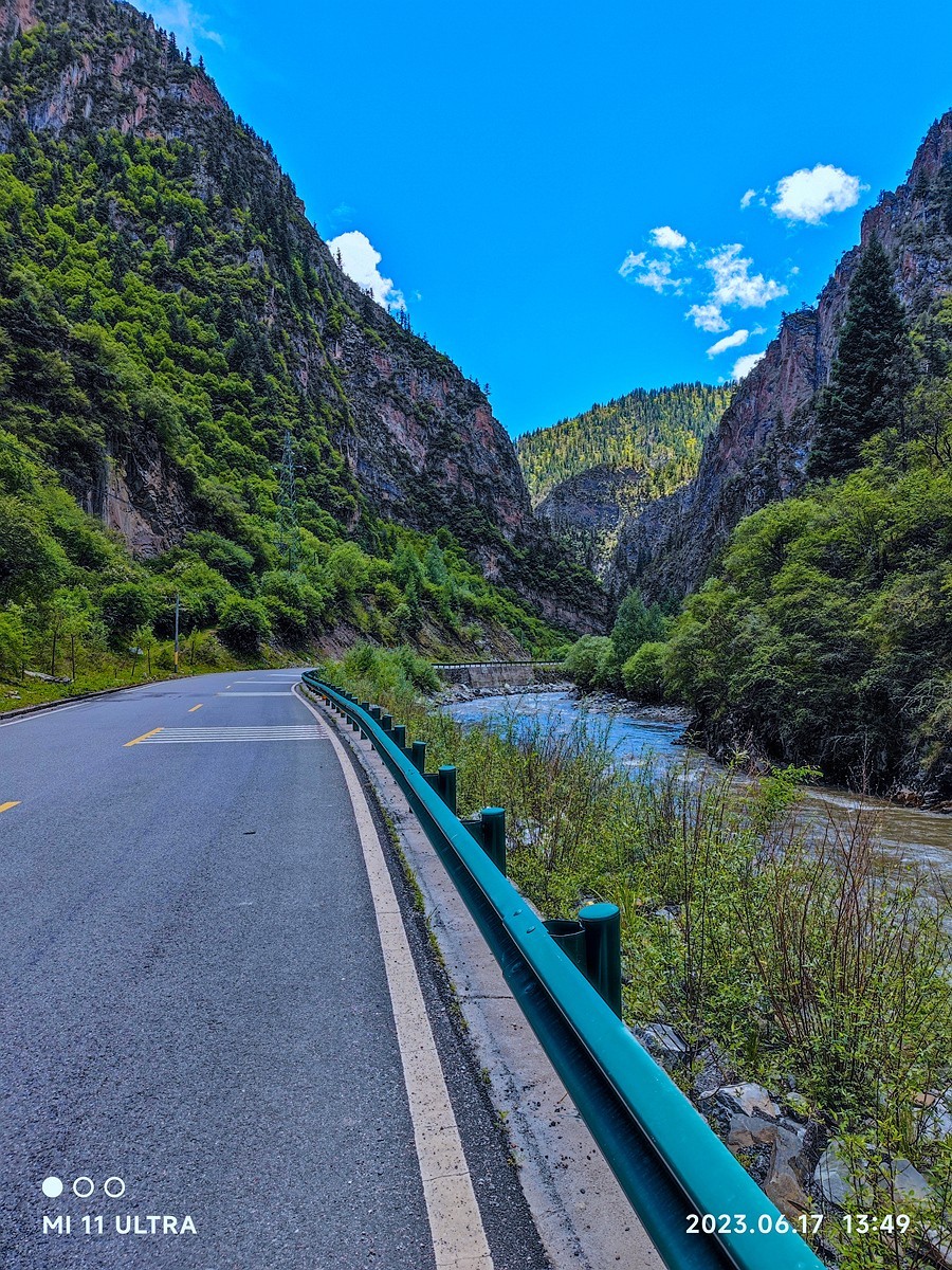 上海～成都～拉萨骑游随拍（74）向川藏公路十八军英雄致敬！