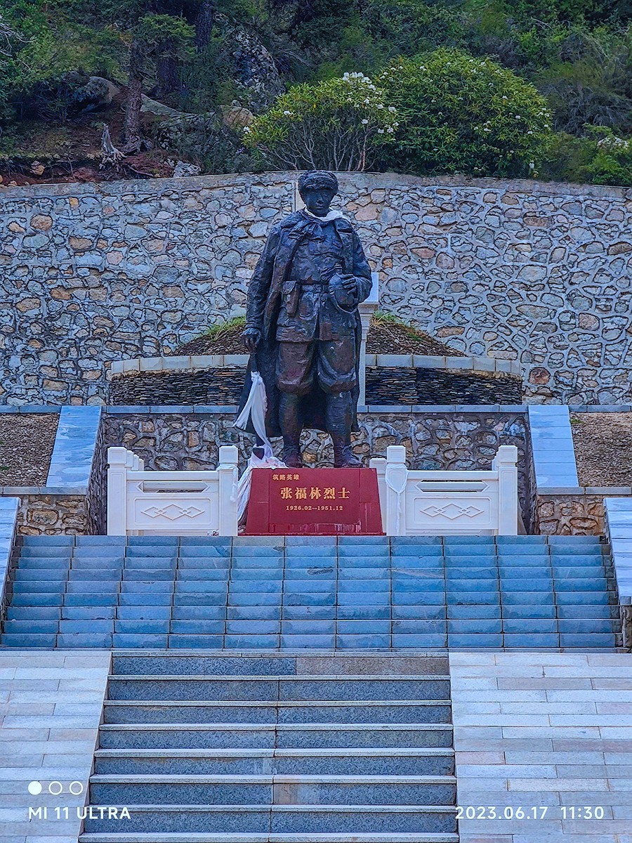 上海～成都～拉萨骑游随拍（74）向川藏公路十八军英雄致敬！