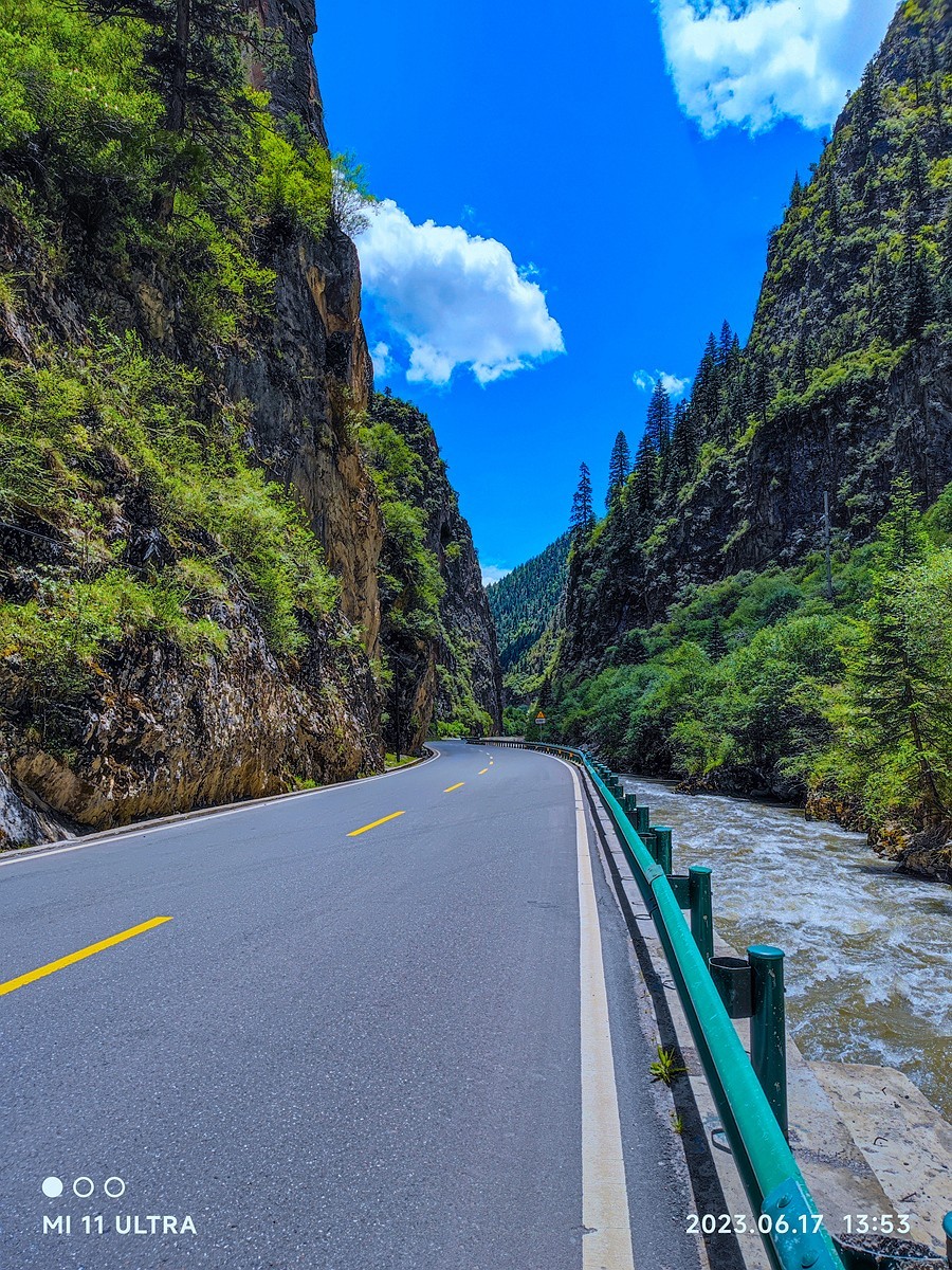 上海～成都～拉萨骑游随拍（74）向川藏公路十八军英雄致敬！