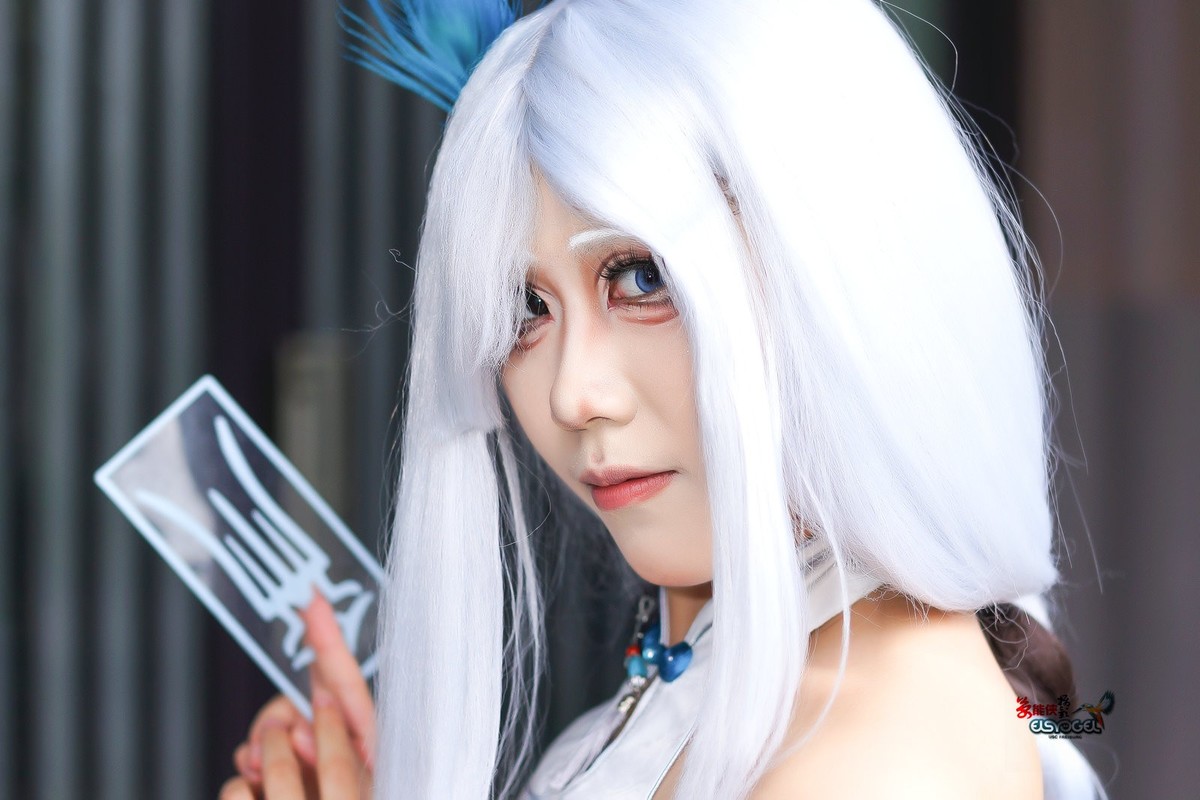 【二元次白发妖女】---霖霖