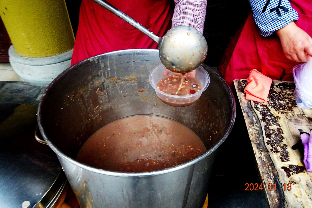 ”过了腊八就是年“—普照寺施粥