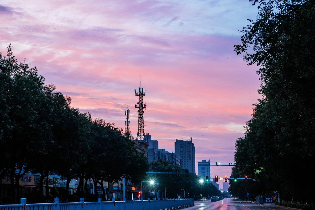 陕西渭南早霞万丈等欣欣向荣