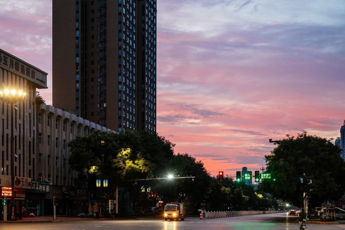 陕西渭南早霞万丈等欣欣向荣
