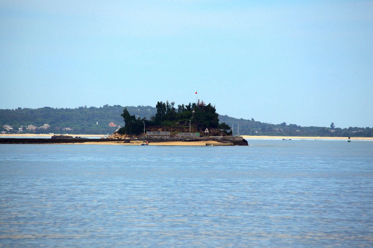 厦门沙滩——对面便是金门岛  （二）