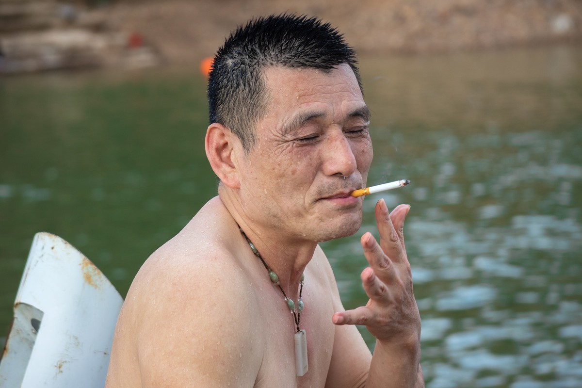 古浮桥人物抓怕