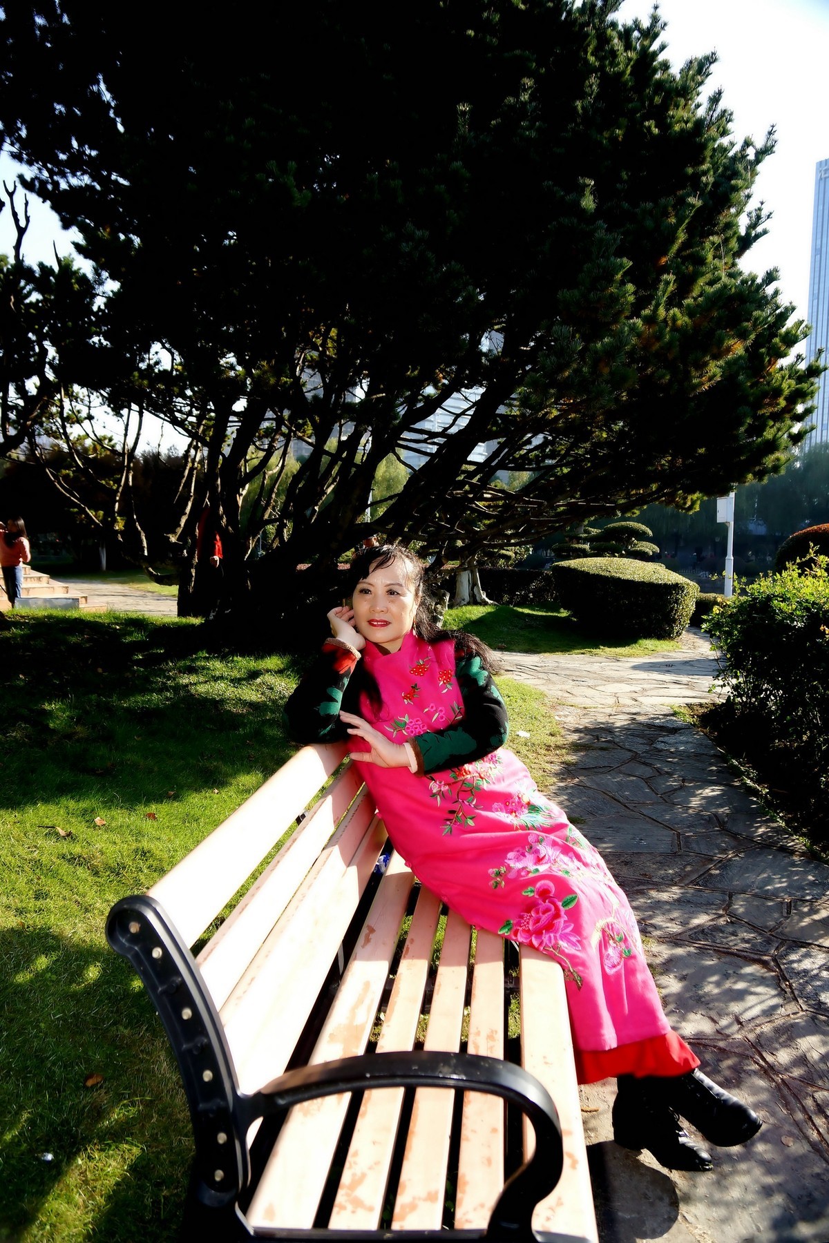 四美塘公园的美女！