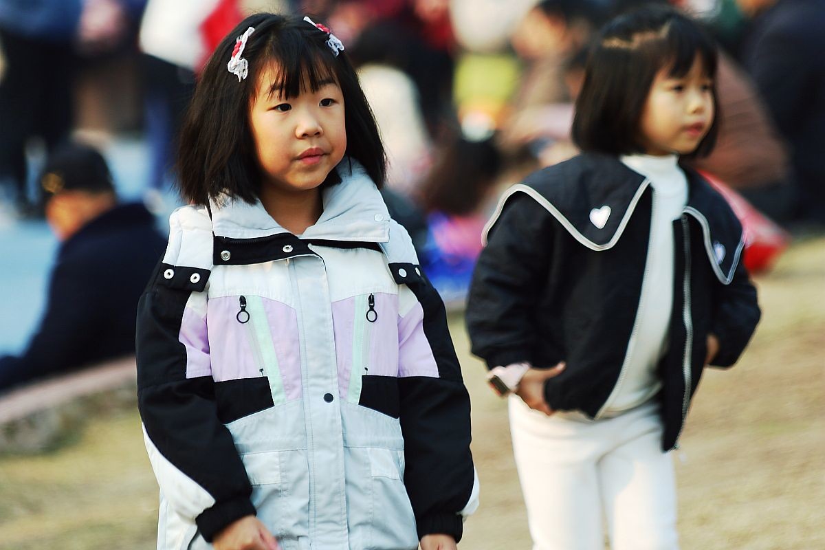 新年伊始扫草坪（五）