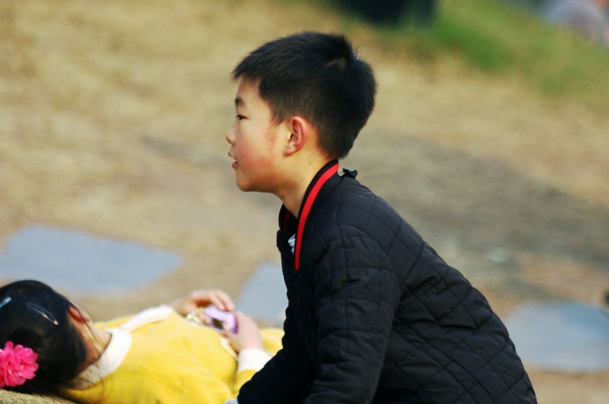 新年伊始扫草坪（五）