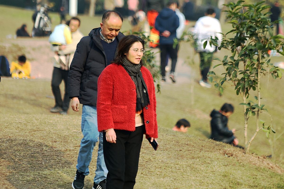 新年伊始扫草坪（五）