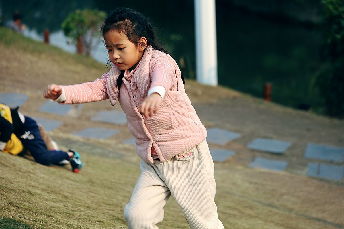 新年伊始扫草坪（五）
