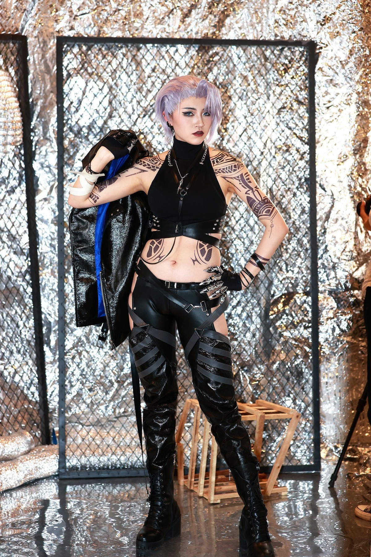 酷酷的赛博朋克风女生