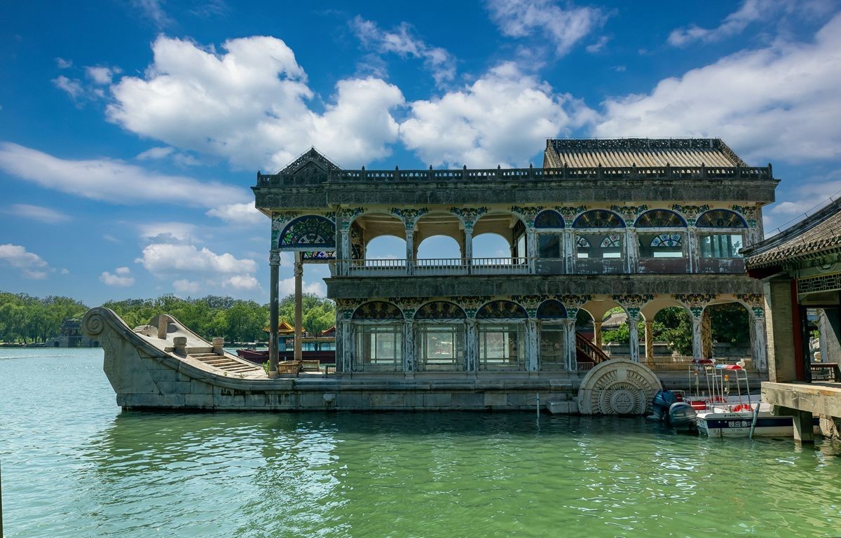 颐和拾梦：一湖烟水浸前朝