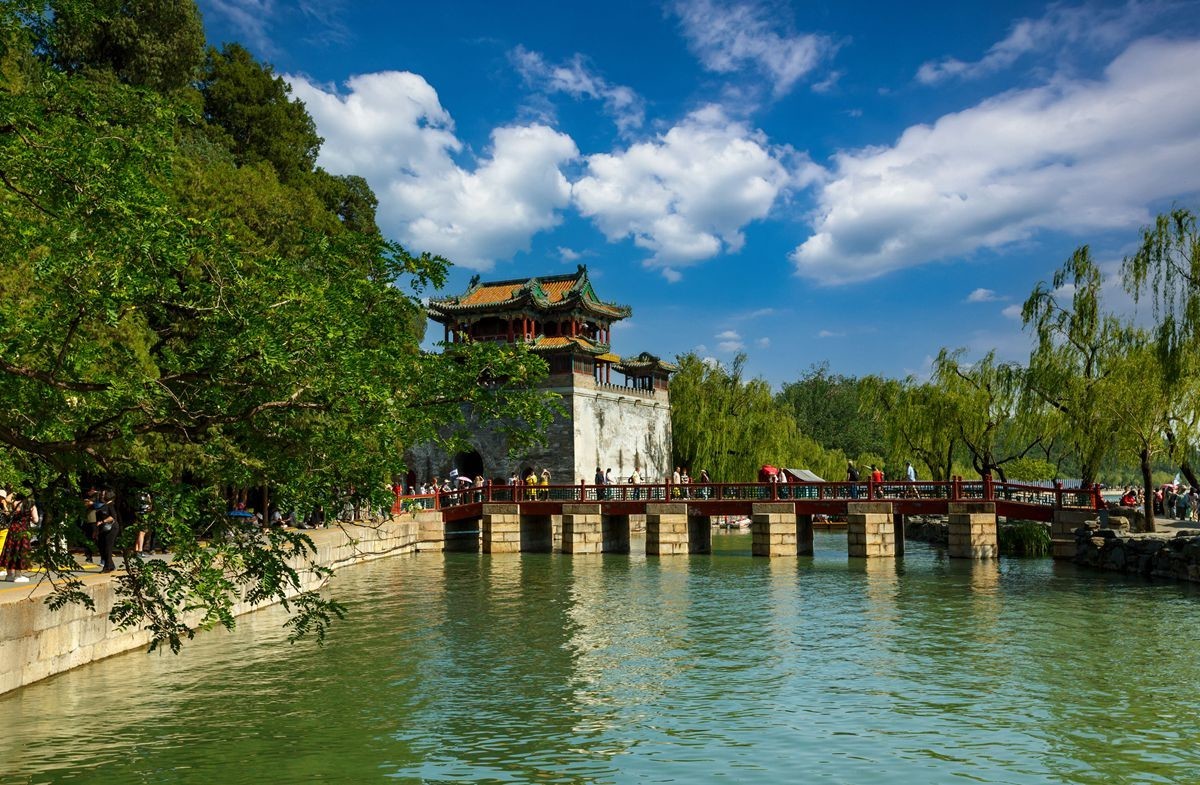 颐和拾梦：一湖烟水浸前朝