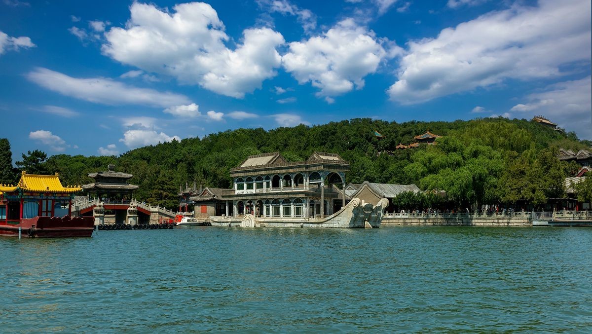 颐和拾梦：一湖烟水浸前朝