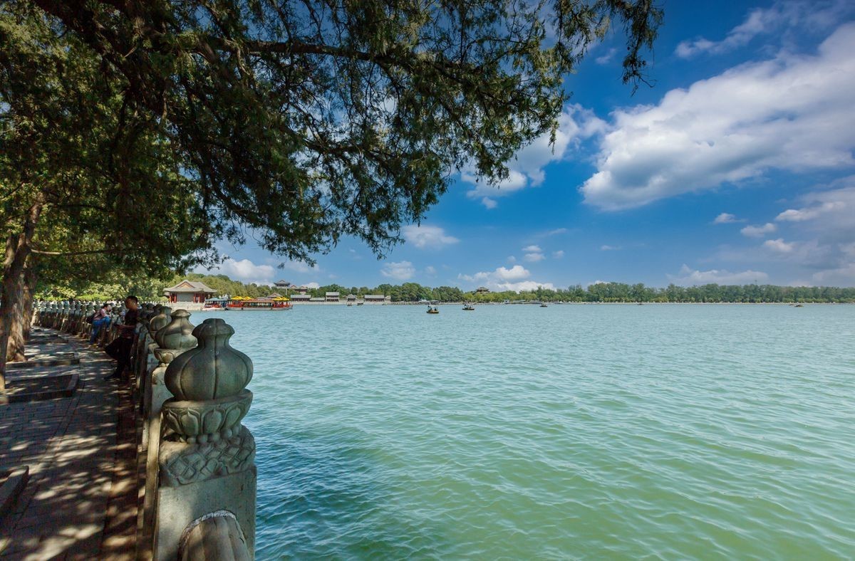颐和拾梦：一湖烟水浸前朝