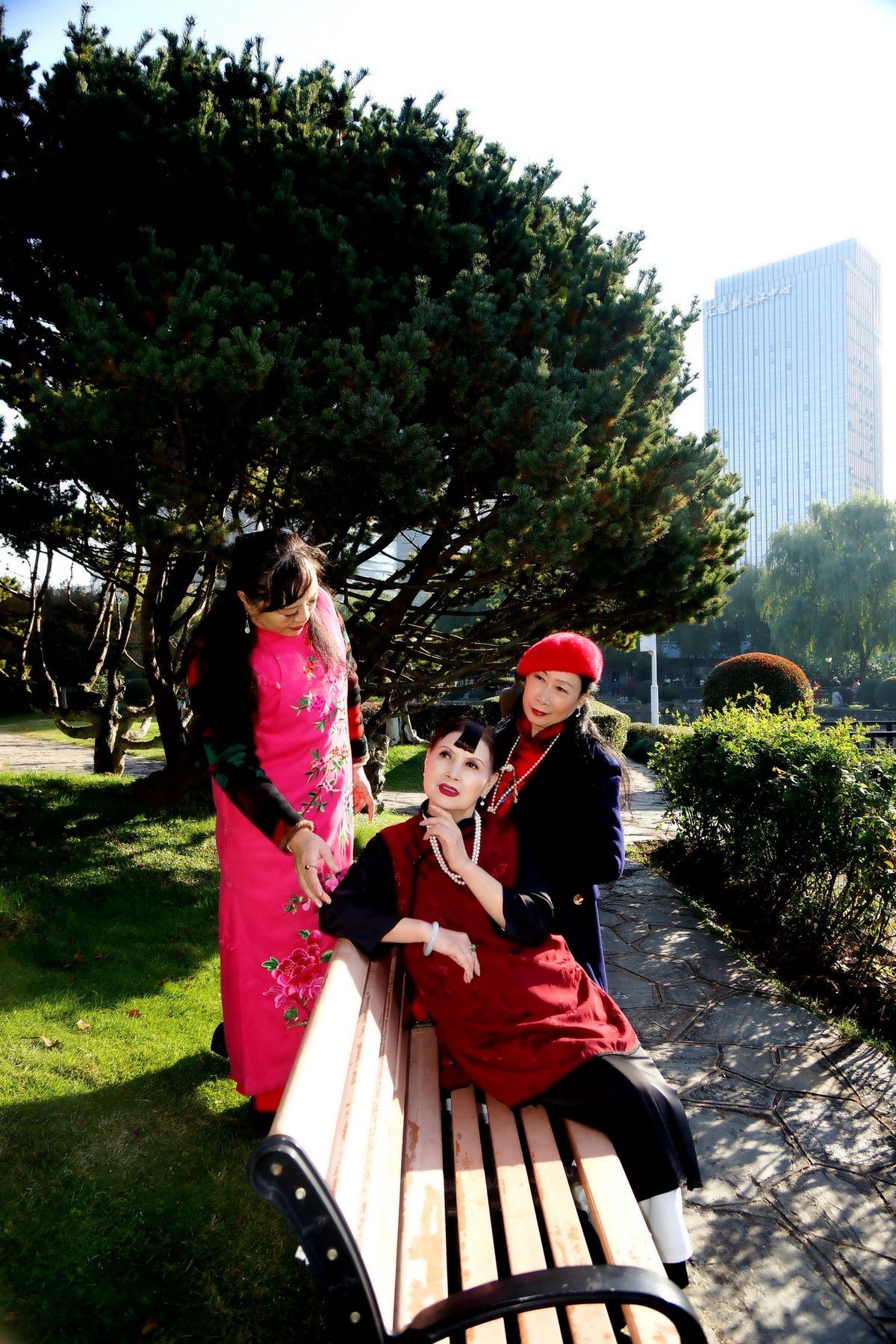 四美塘公园的美女！