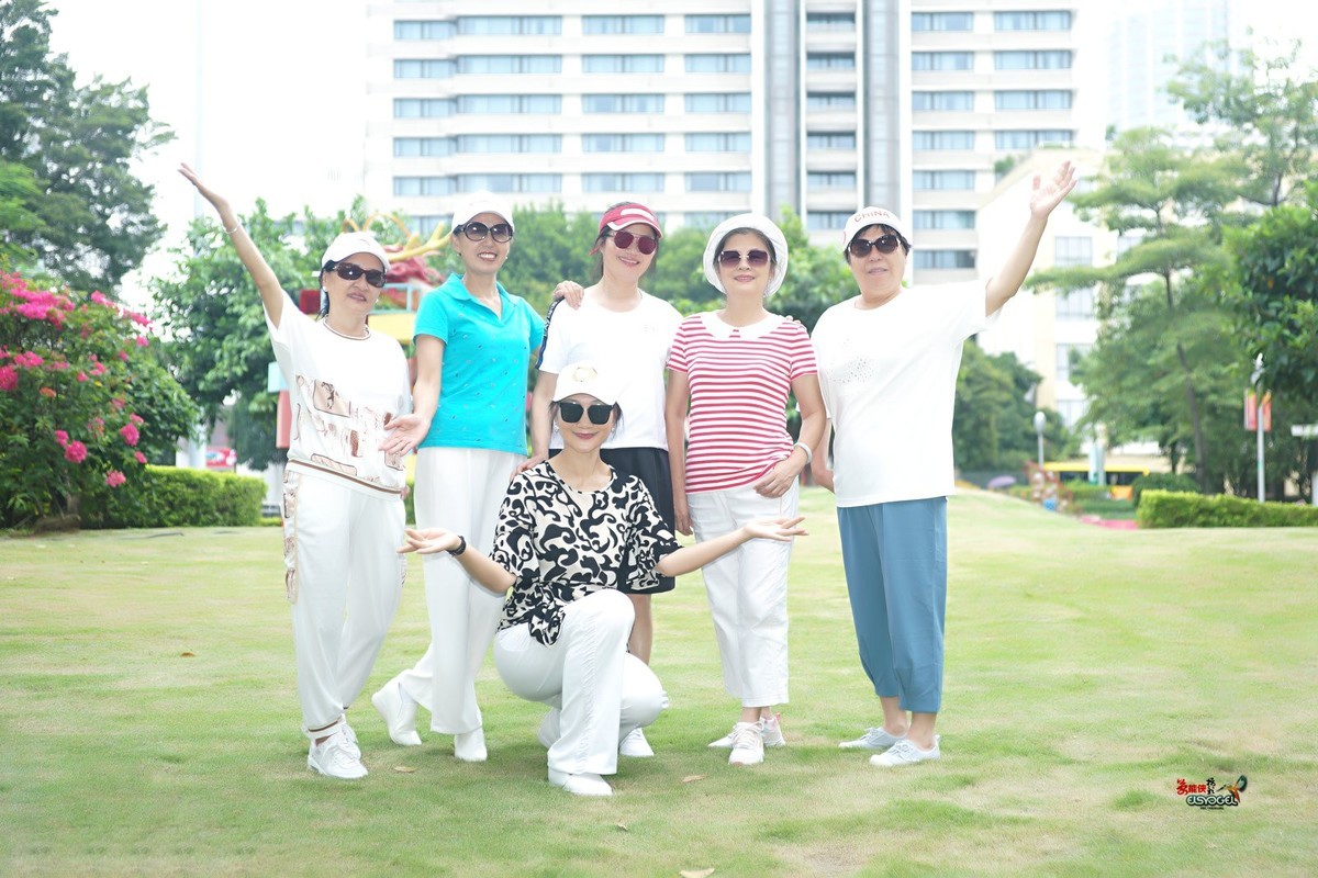 【华夏印象·六大美女】---自在、蝴蝶、巧琴、钟钟、玲玲、tracy