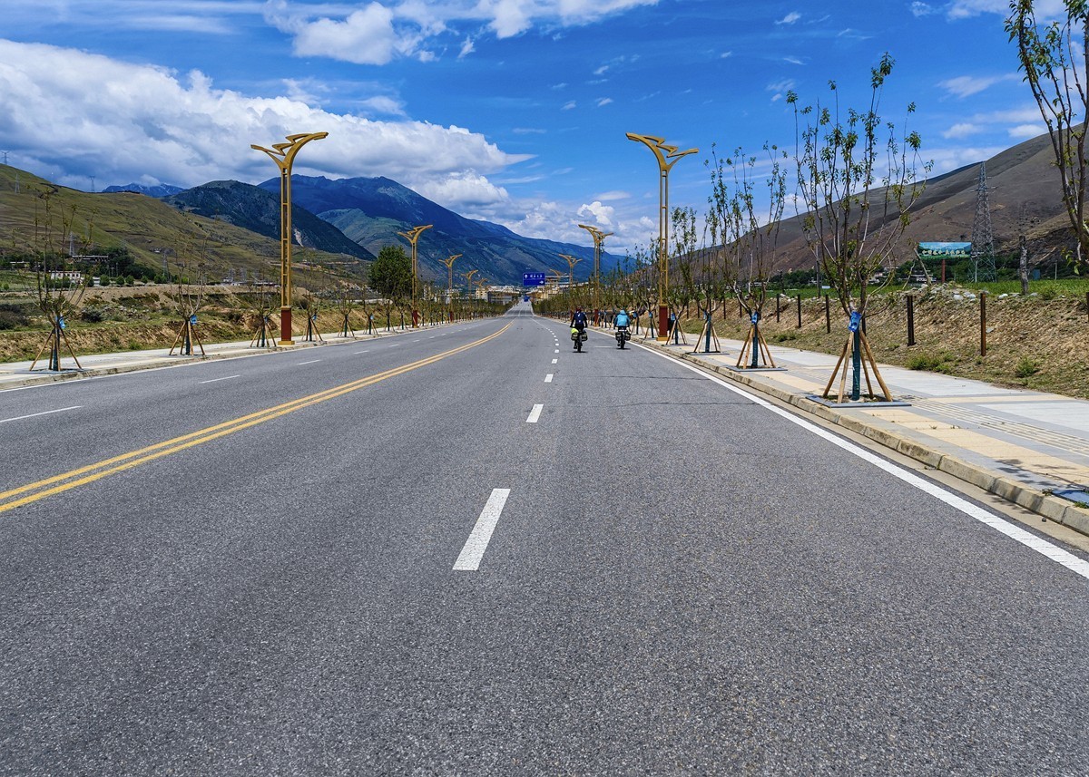 上海～成都～拉萨骑游随拍（60）诗意草原人文龙灯（下）