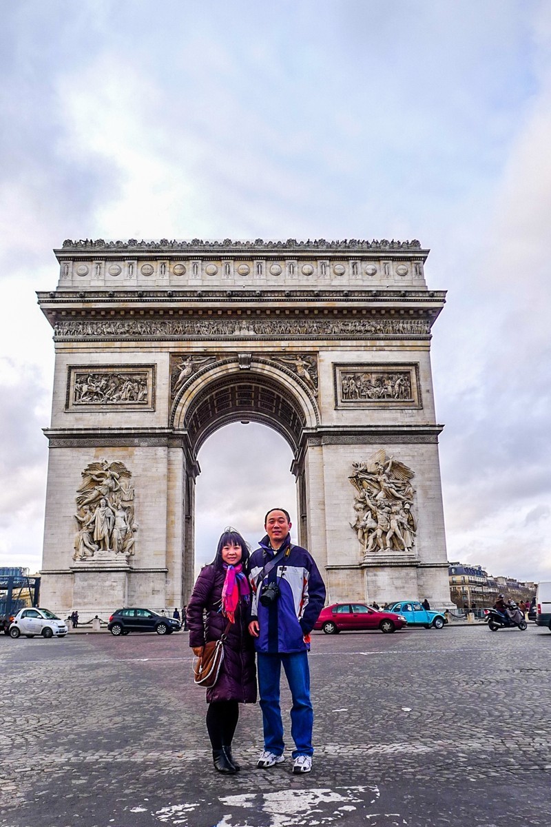 特写"凯旋门"(巴黎)