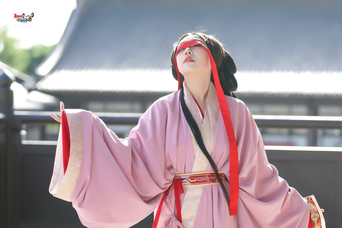 【美人依旧】---兔子