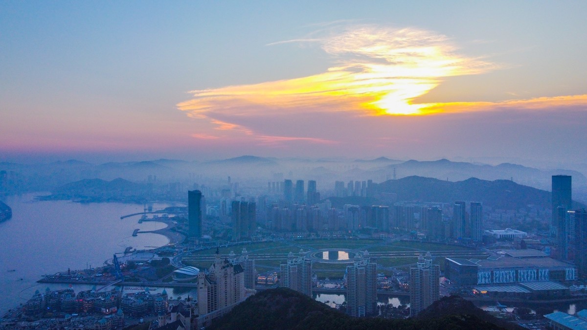 航拍星海湾平流雾