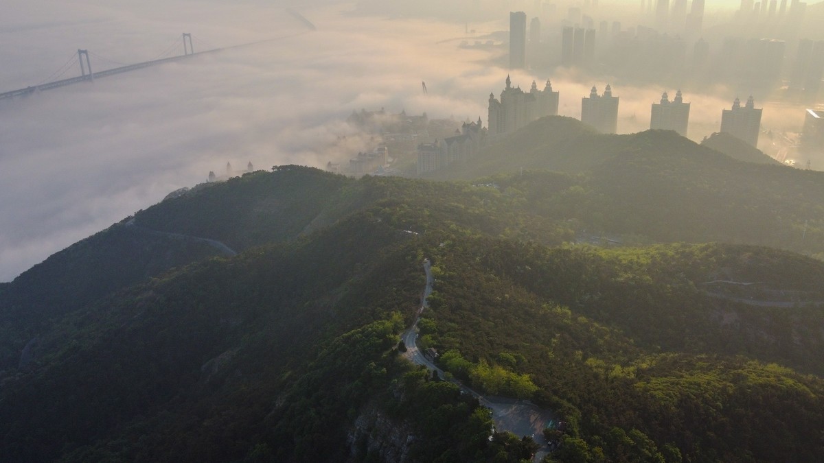 航拍星海湾平流雾