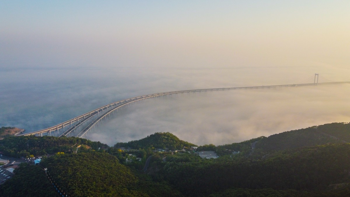 航拍星海湾平流雾