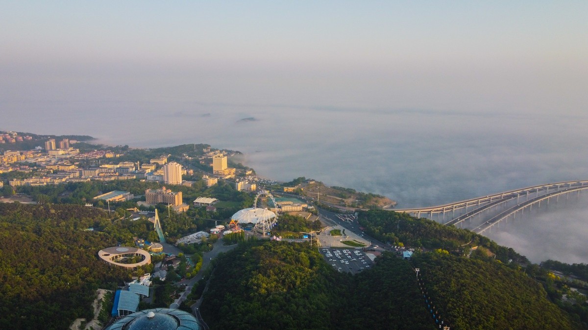 航拍星海湾平流雾