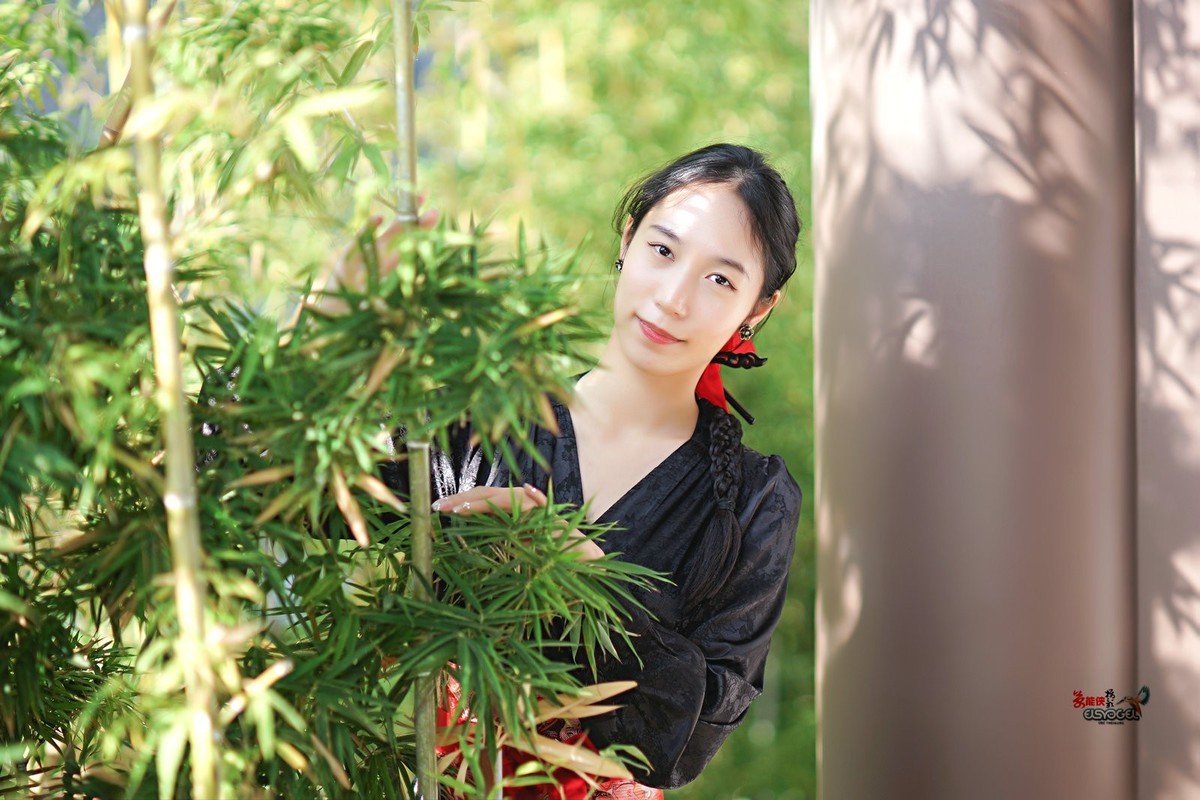 【竹林倩影】--- 珊珊