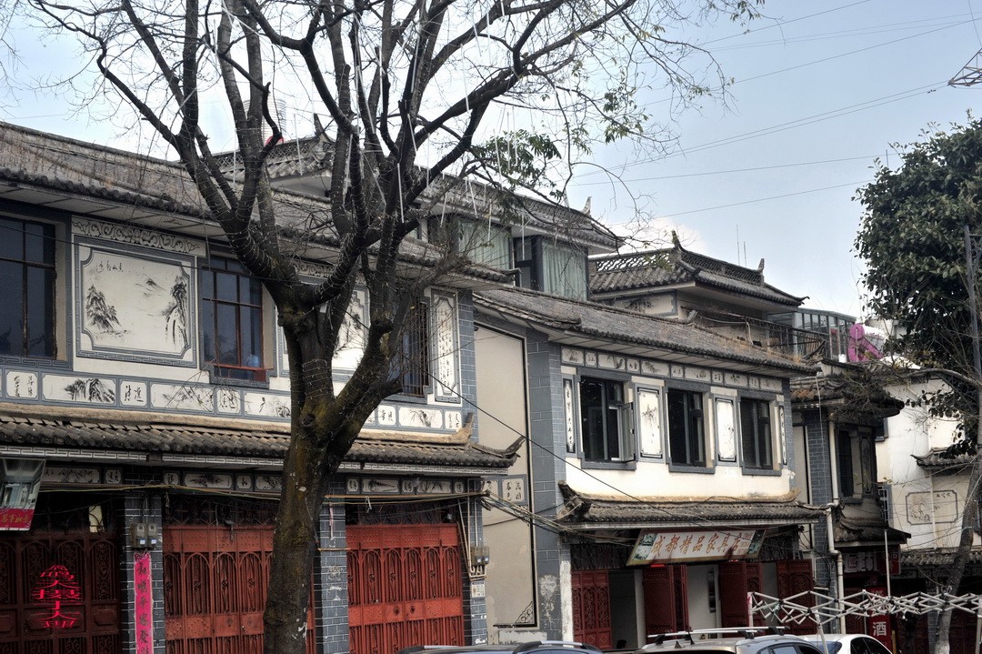 云南大理三月街  周鸣天