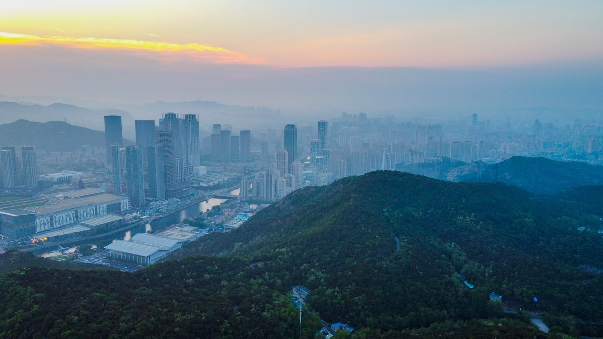 航拍星海湾平流雾