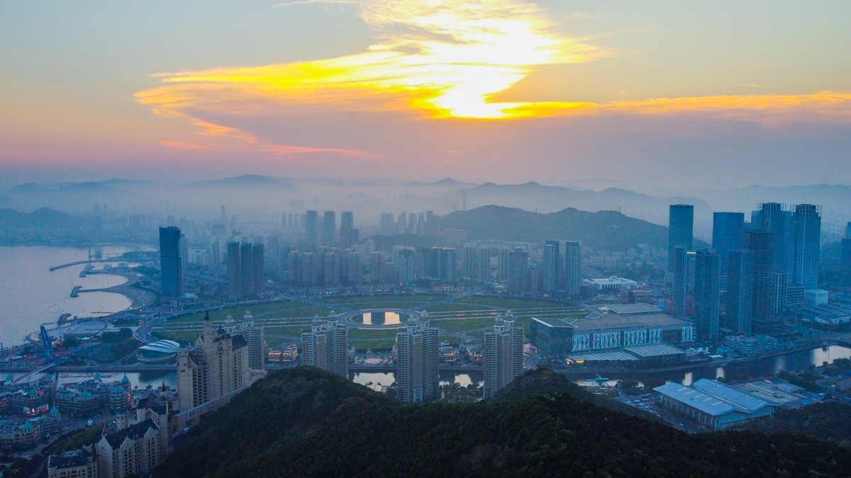 航拍星海湾平流雾